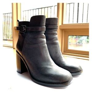 Jeffrey Campbell size 8 boots black